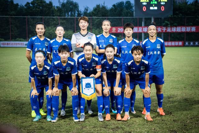 哈利伯顿绝杀米德尔顿42分 步行者险胜雄鹿2-1